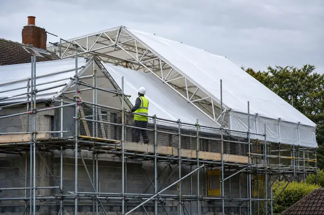 Temporary roof scaffolding